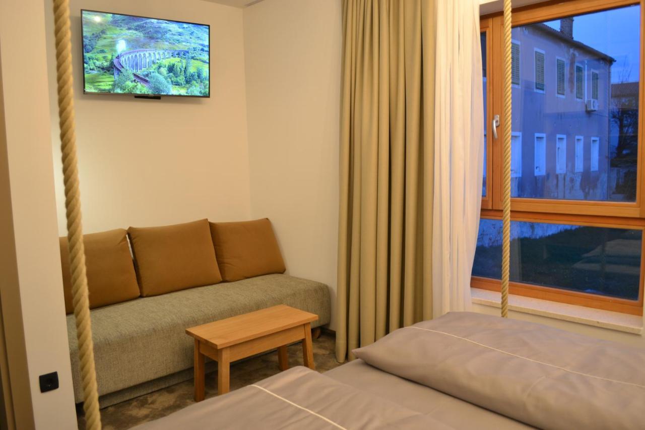 Pula Residence Rooms And Apartments Old City Center ภายนอก รูปภาพ