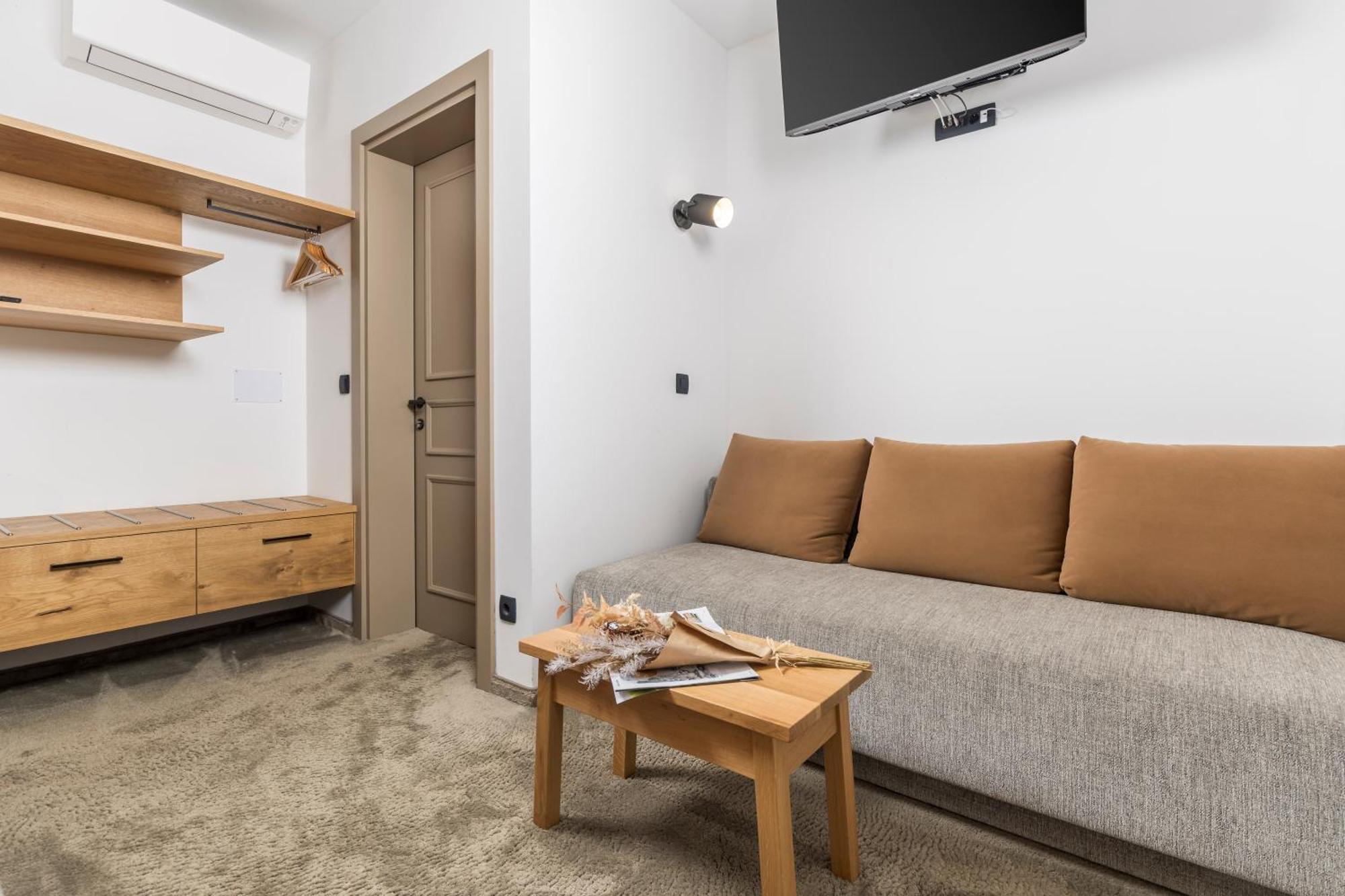 Pula Residence Rooms And Apartments Old City Center ภายนอก รูปภาพ