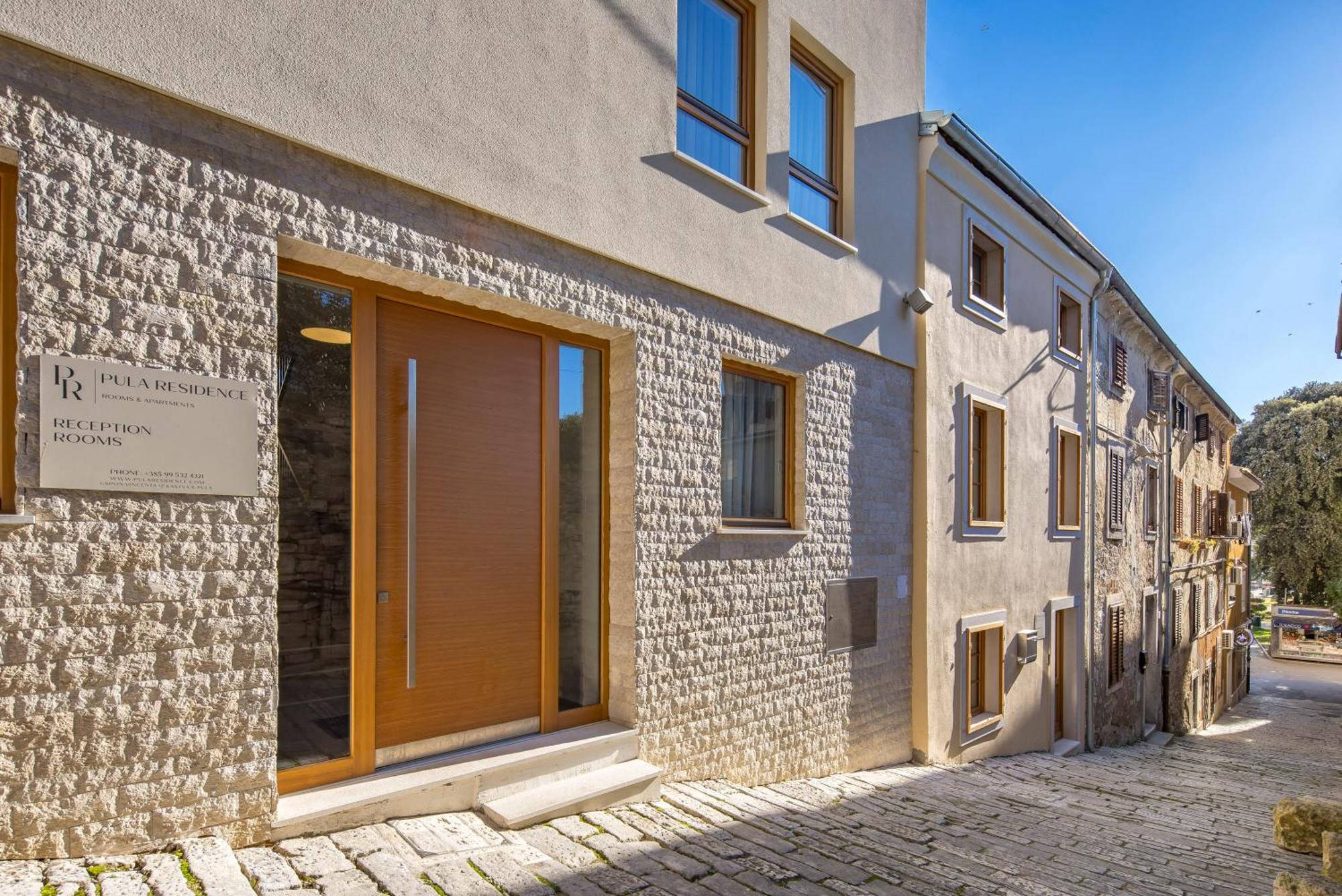Pula Residence Rooms And Apartments Old City Center ภายนอก รูปภาพ