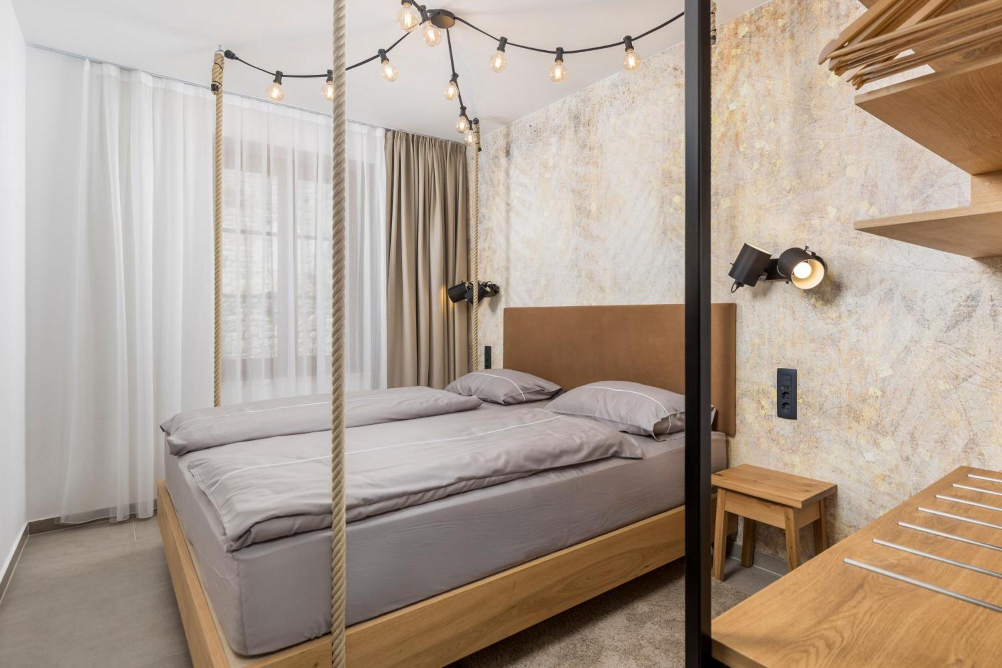 Pula Residence Rooms And Apartments Old City Center ภายนอก รูปภาพ
