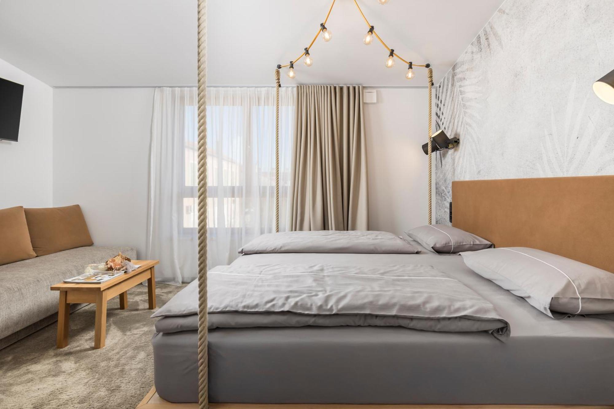 Pula Residence Rooms And Apartments Old City Center ภายนอก รูปภาพ